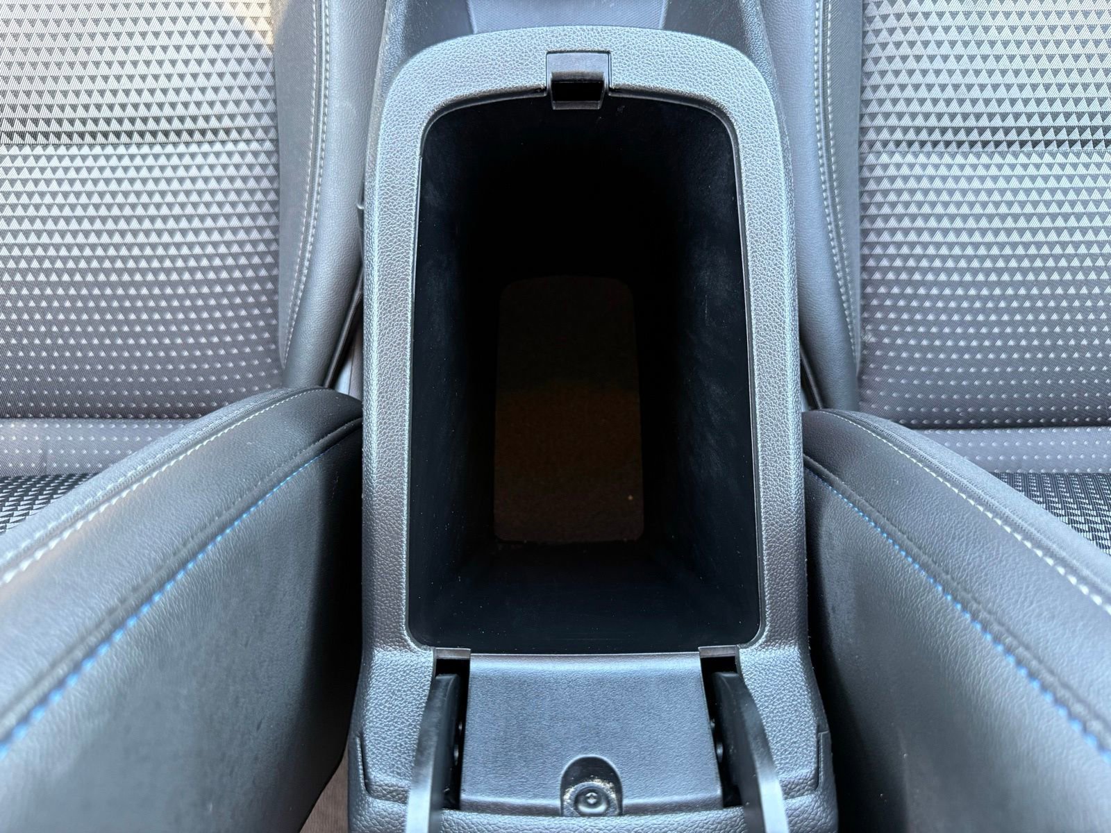 Used 2024 Chevrolet Trax LT image 27