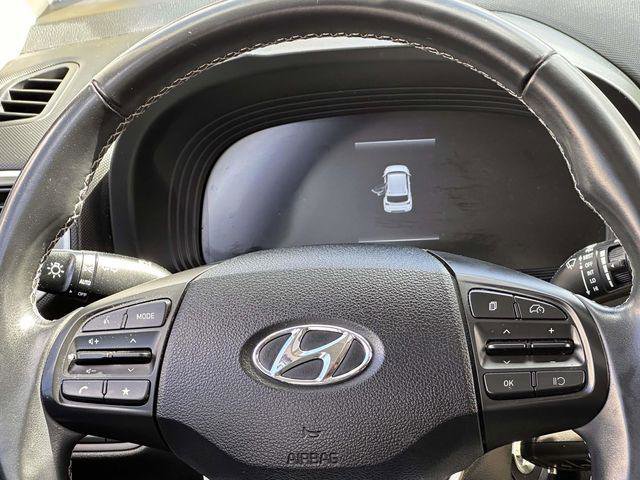 Certified 2023 Hyundai Venue SEL image 21