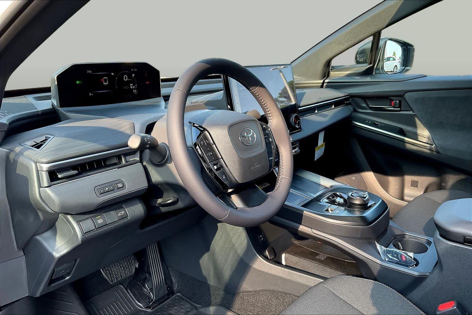 Used 2026 Toyota C-HR AWD/4WD image 8