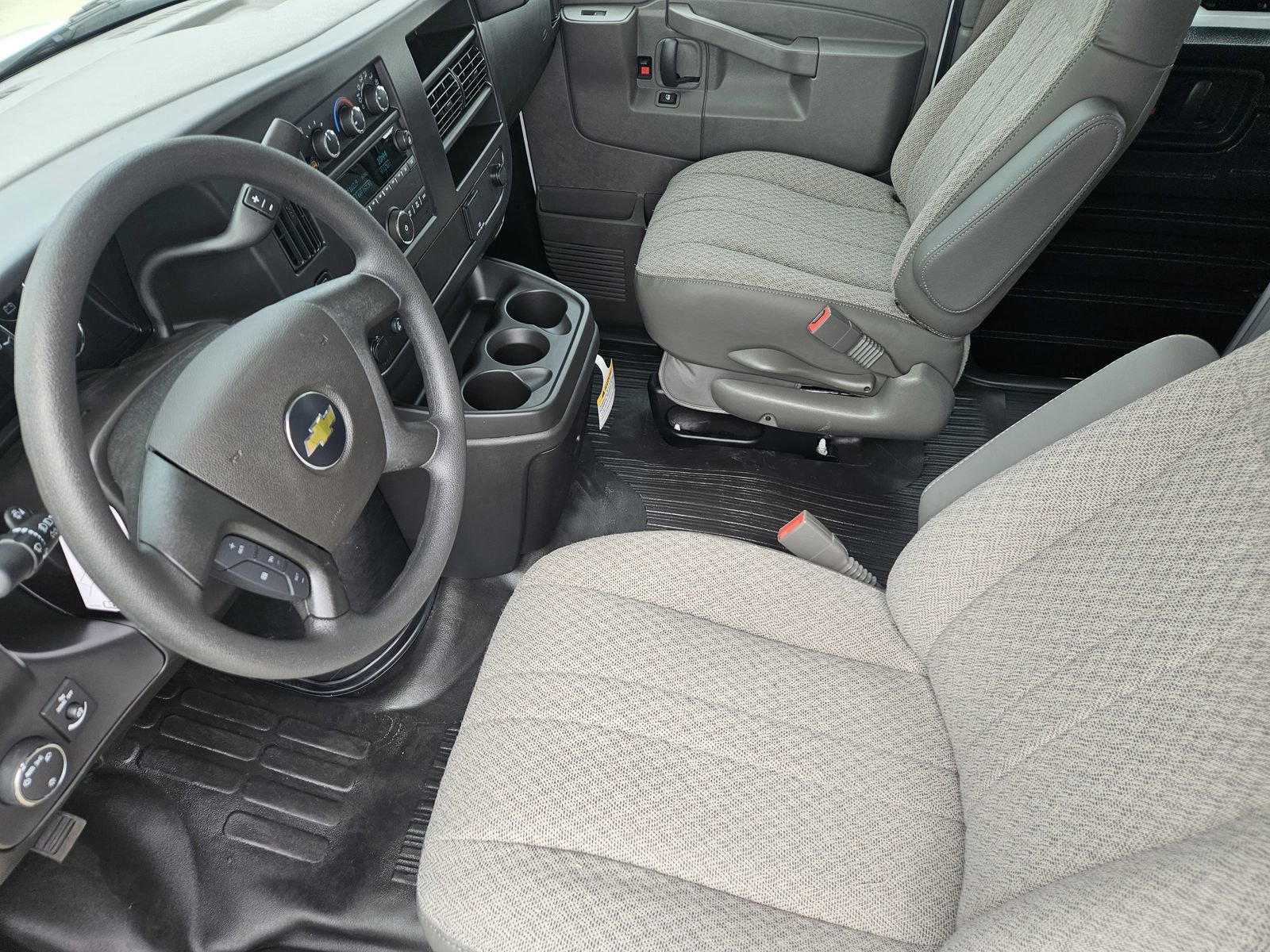 New 2026 Chevrolet Express 2500 Extended w/ Driver Convenience Package RWD image 15