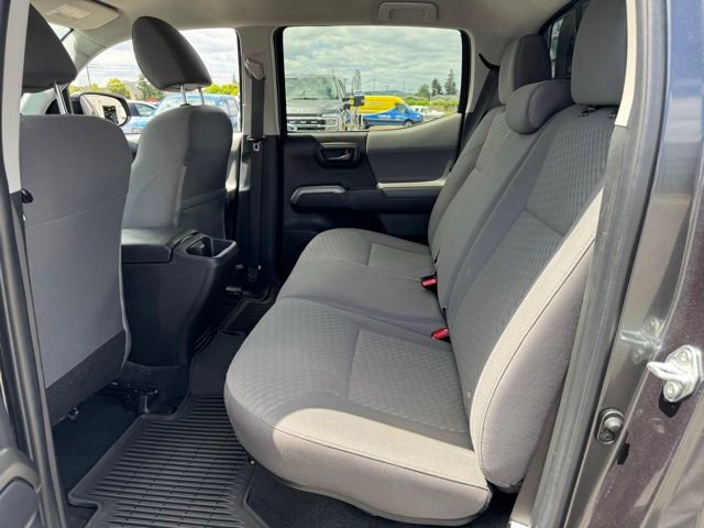 Used 2022 Toyota Tacoma SR5 AWD/4WD image 25