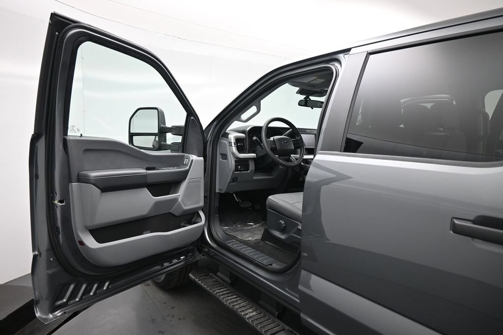 New 2026 Ford F250 XL w/ STX Appearance Package AWD/4WD image 8