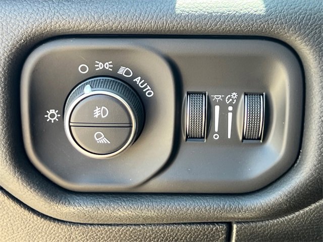 Used 2025 RAM 1500 Lone Star image 20