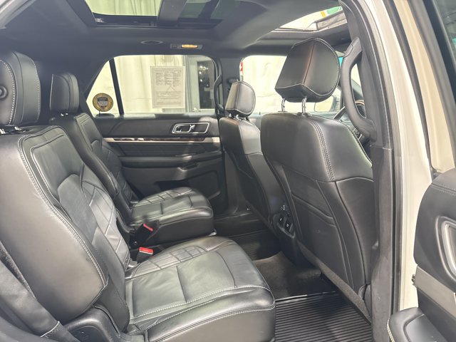 Used 2016 Ford Explorer Platinum AWD/4WD image 33