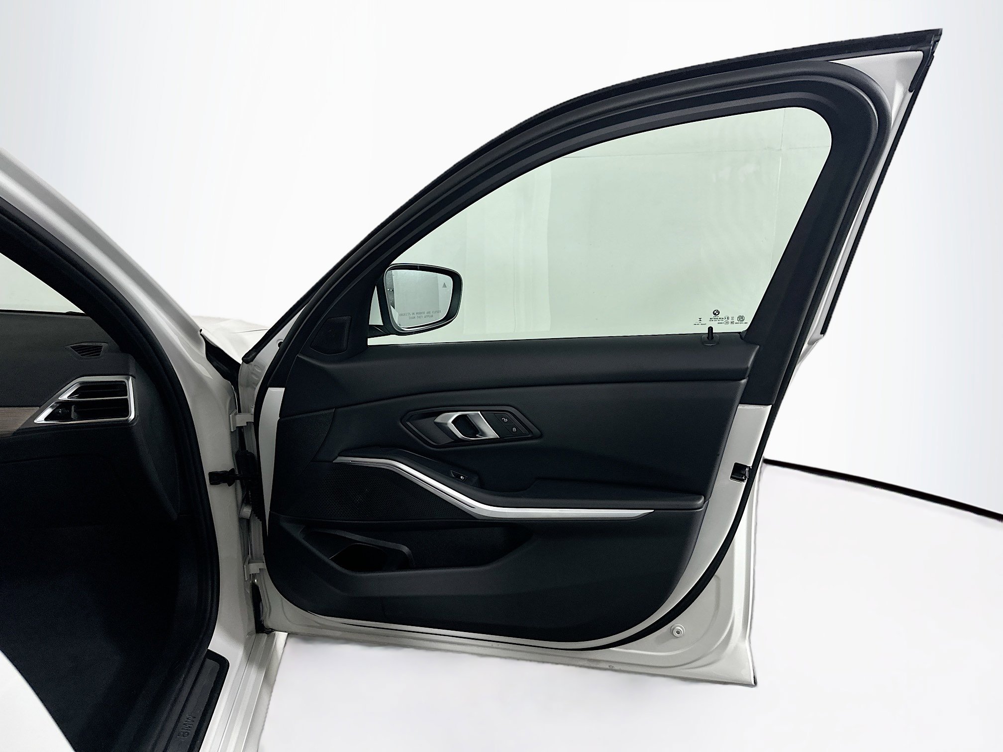 Used 2025 BMW 330i Sedan image 33