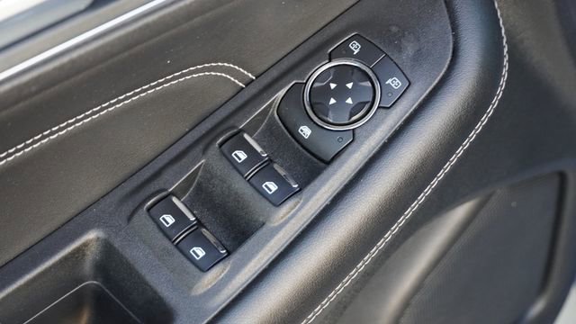 Used 2024 Ford Edge Titanium image 22