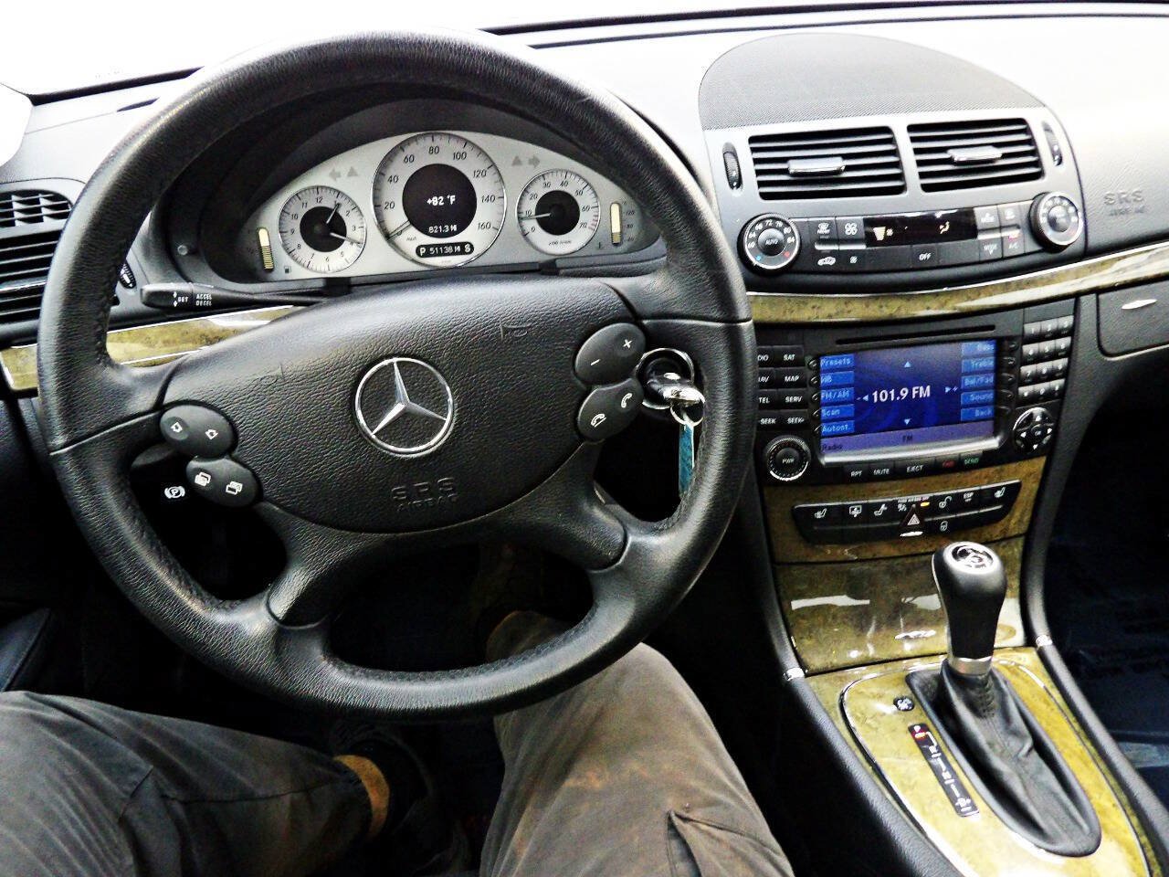 Used 2007 Mercedes-Benz E 350 4MATIC Sedan image 16