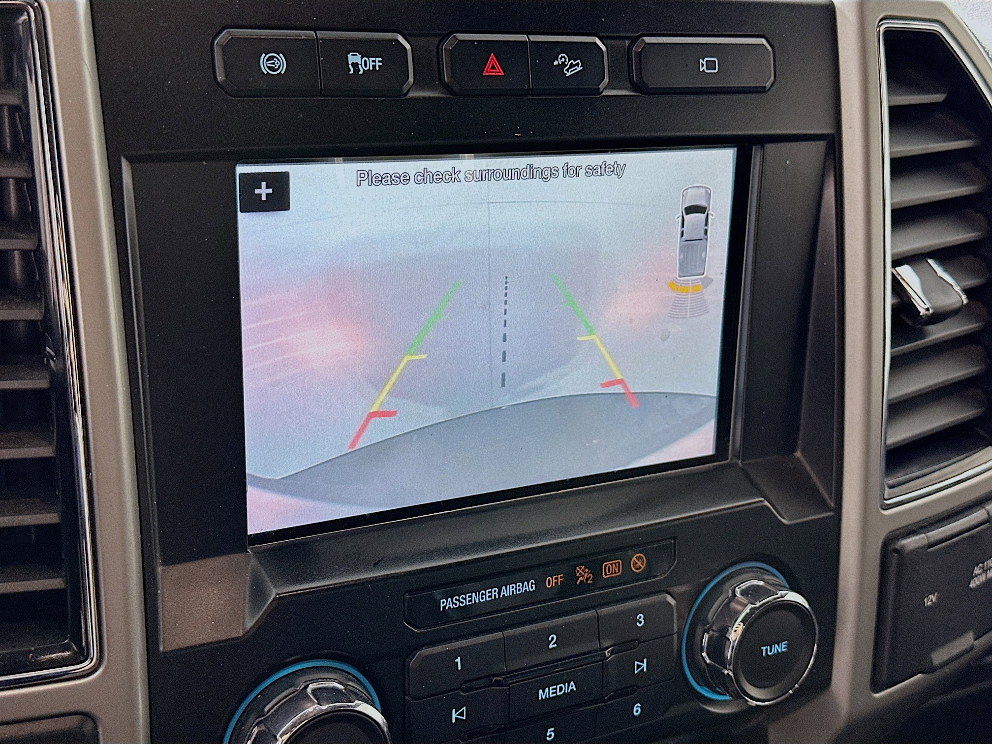 Used 2018 Ford F250 Lariat w/ Chrome Package image 22