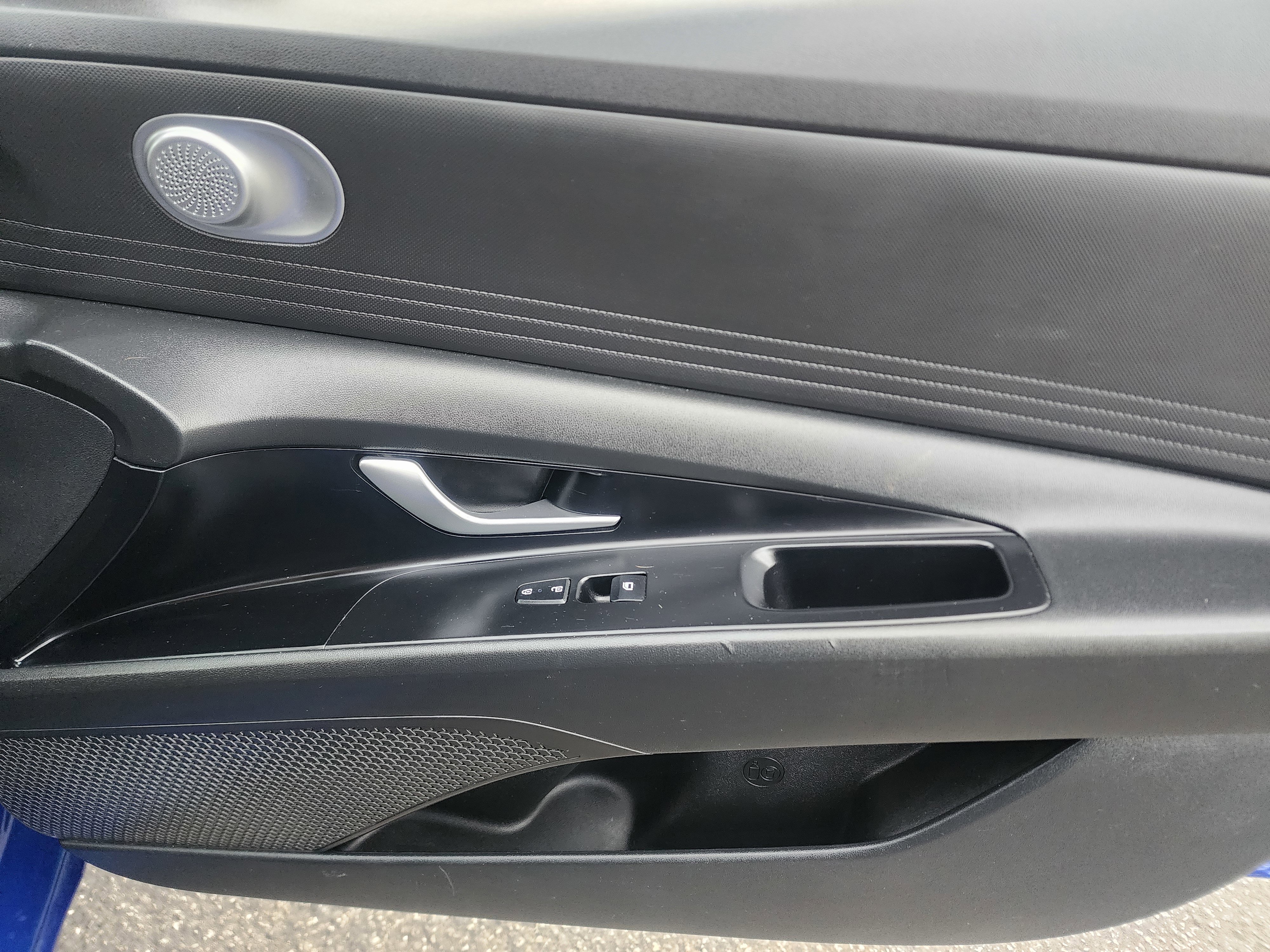 Used 2021 Hyundai Elantra SEL FWD image 10