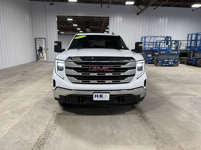 Used 2022 GMC Sierra 1500 SLE image 2