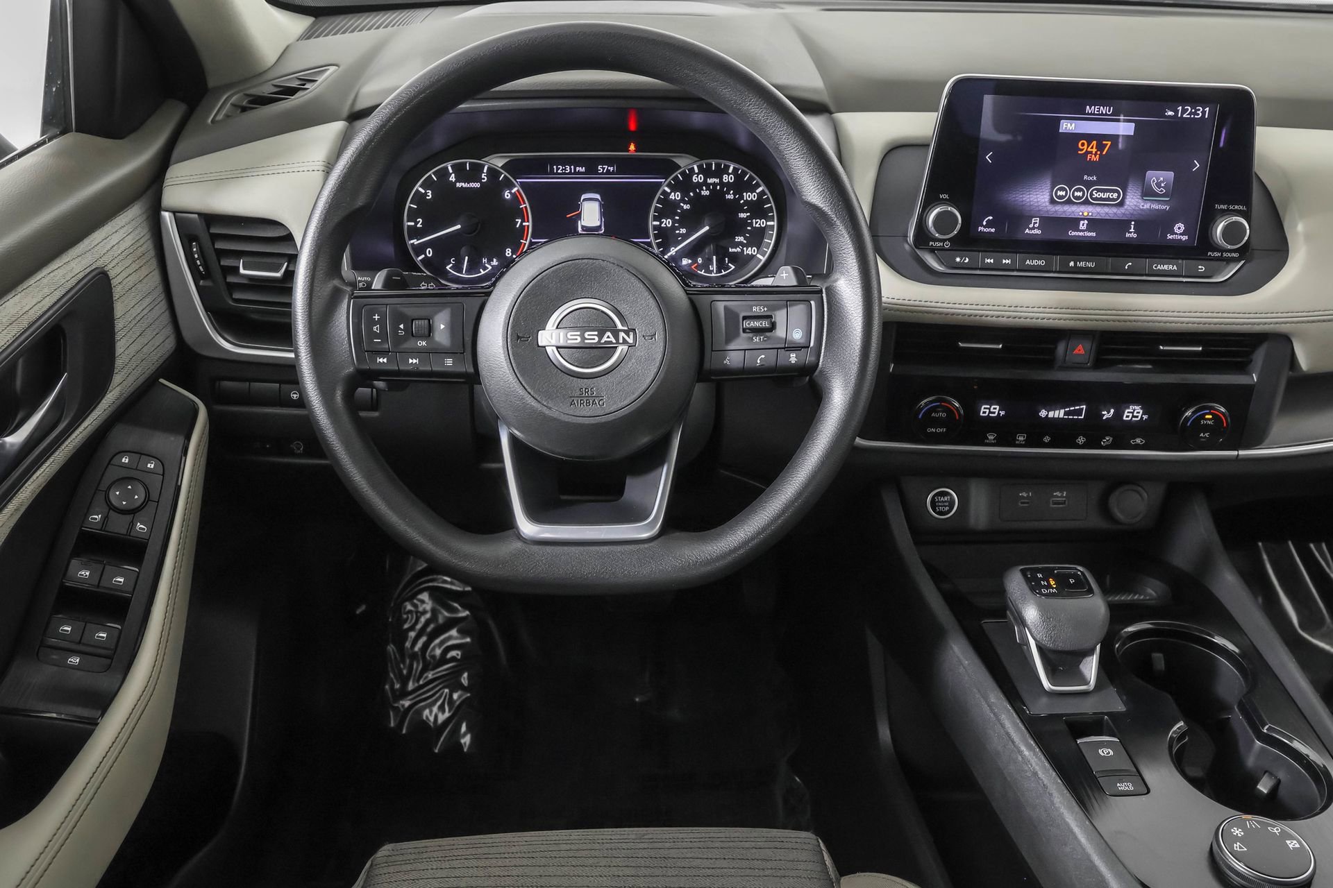 Used 2023 Nissan Rogue SV image 37