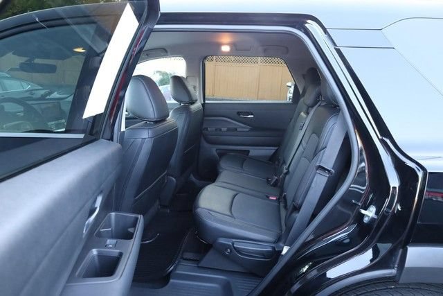 Certified 2026 Nissan Pathfinder SL FWD image 23