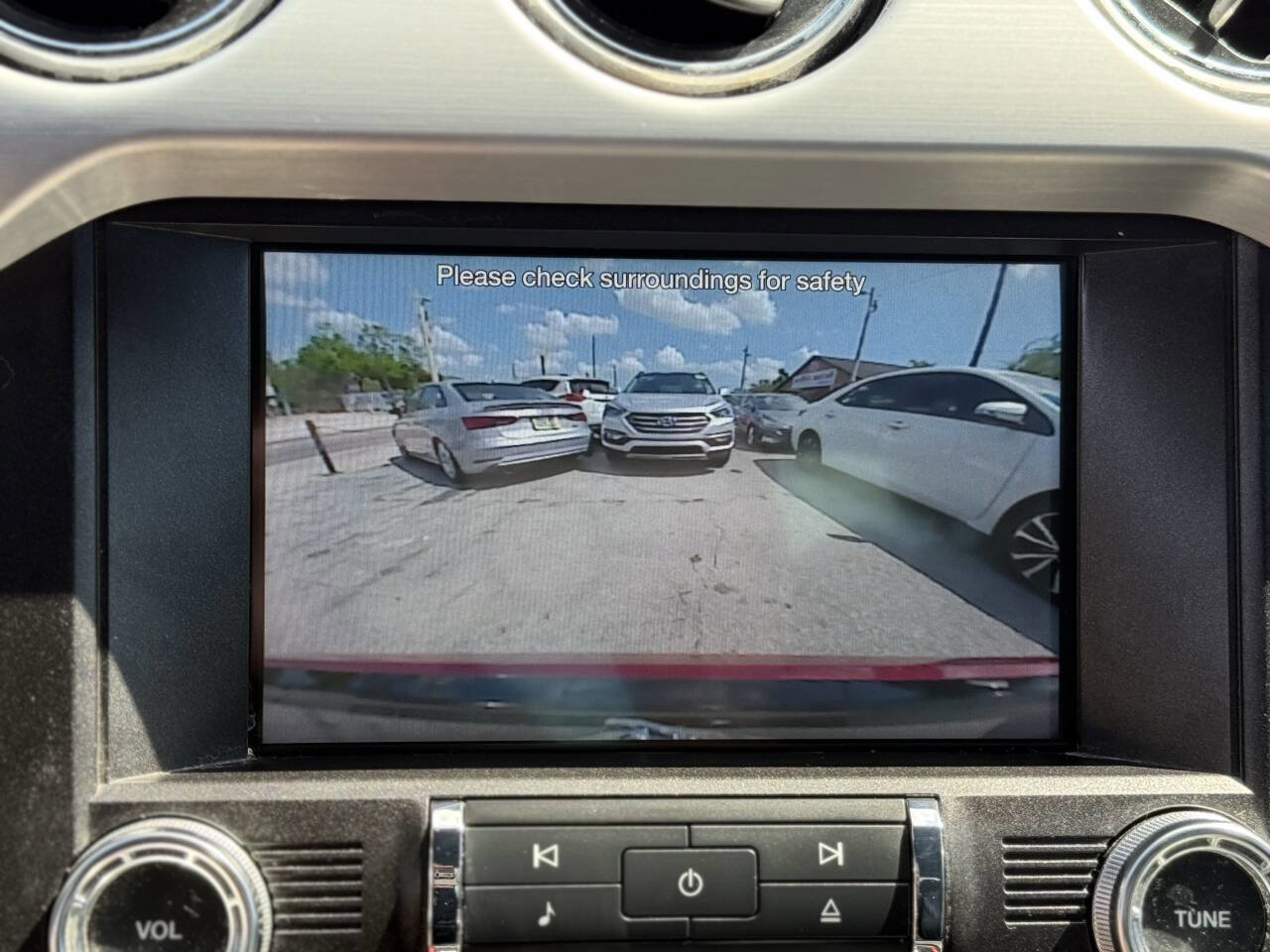 Used 2017 Ford Mustang Premium image 18