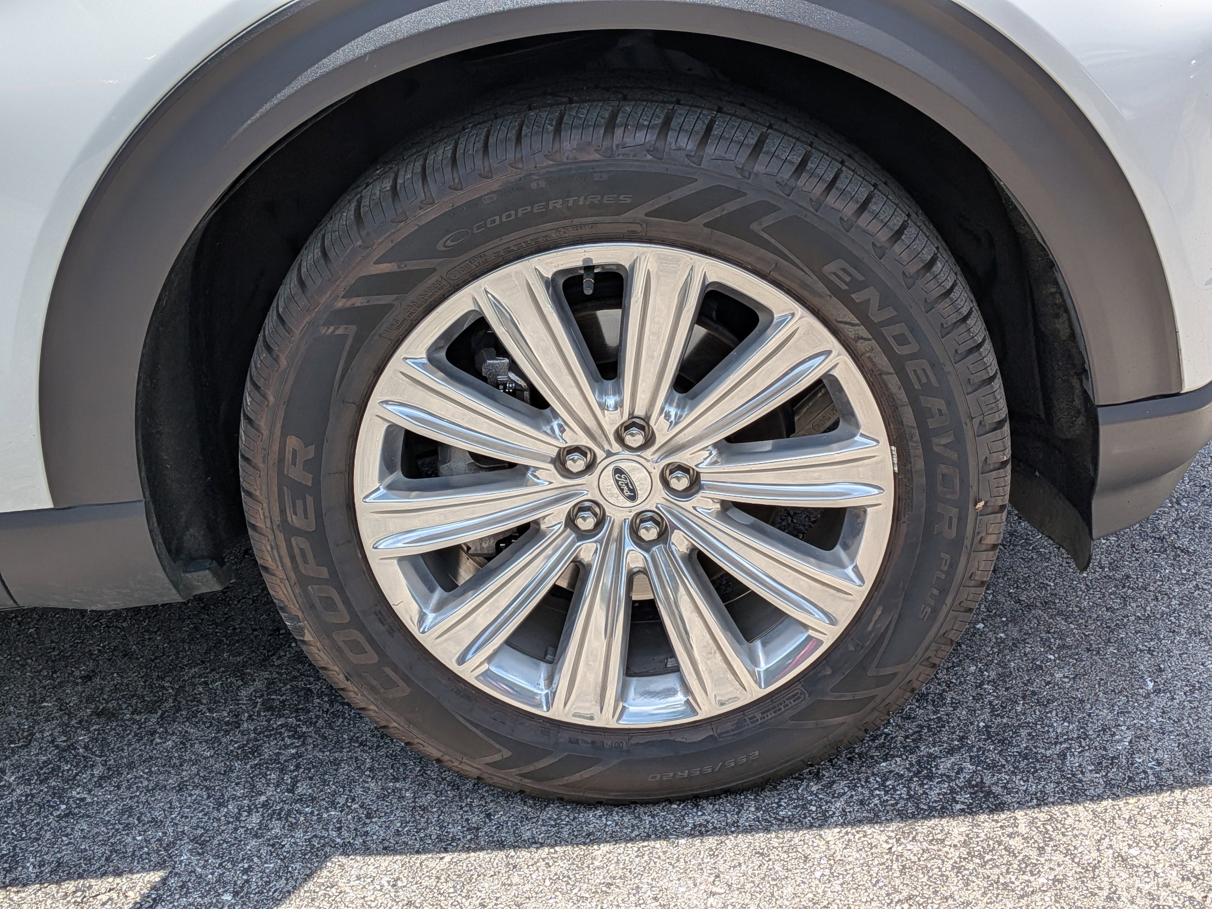 Used 2020 Ford Explorer Limited w/ Class III Trailer Tow Package image 11