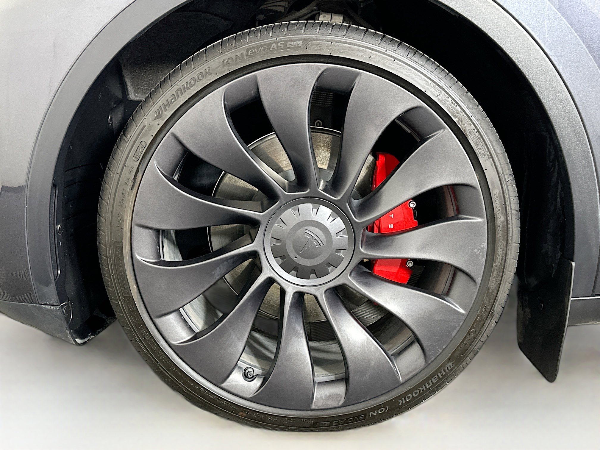 Used 2025 Tesla Model Y Performance image 11