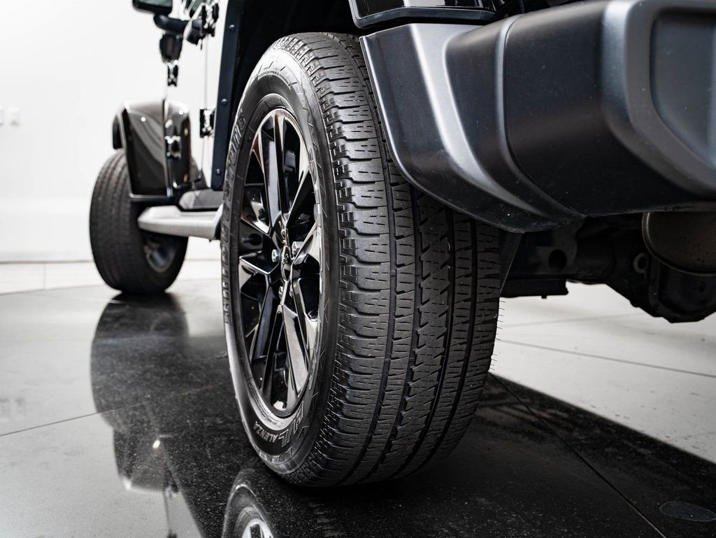 Used 2023 Jeep Wrangler Unlimited Sahara w/ Cold Weather Group image 50