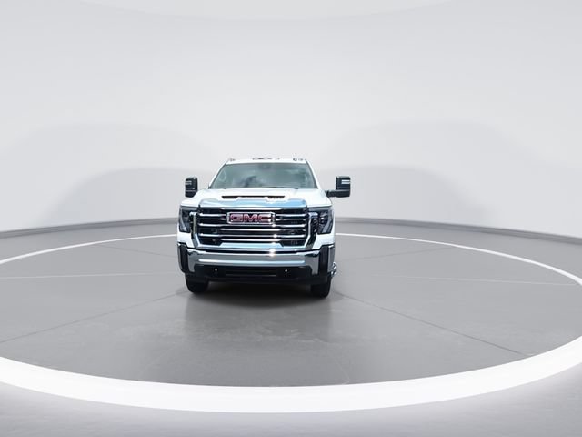 New 2026 GMC Sierra 3500 SLE RWD image 3