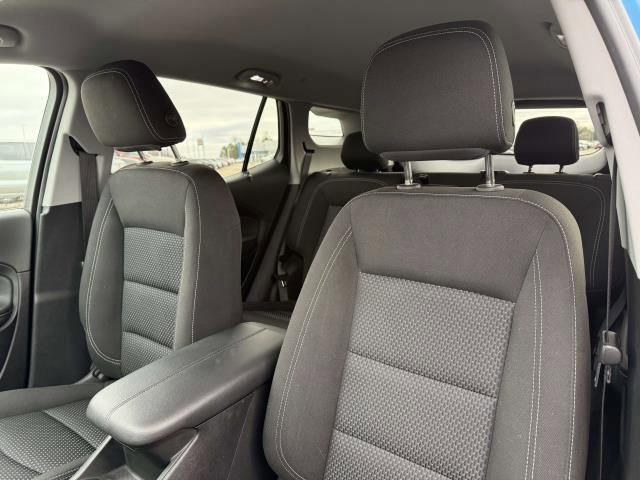 Used 2024 GMC Terrain SLE image 12