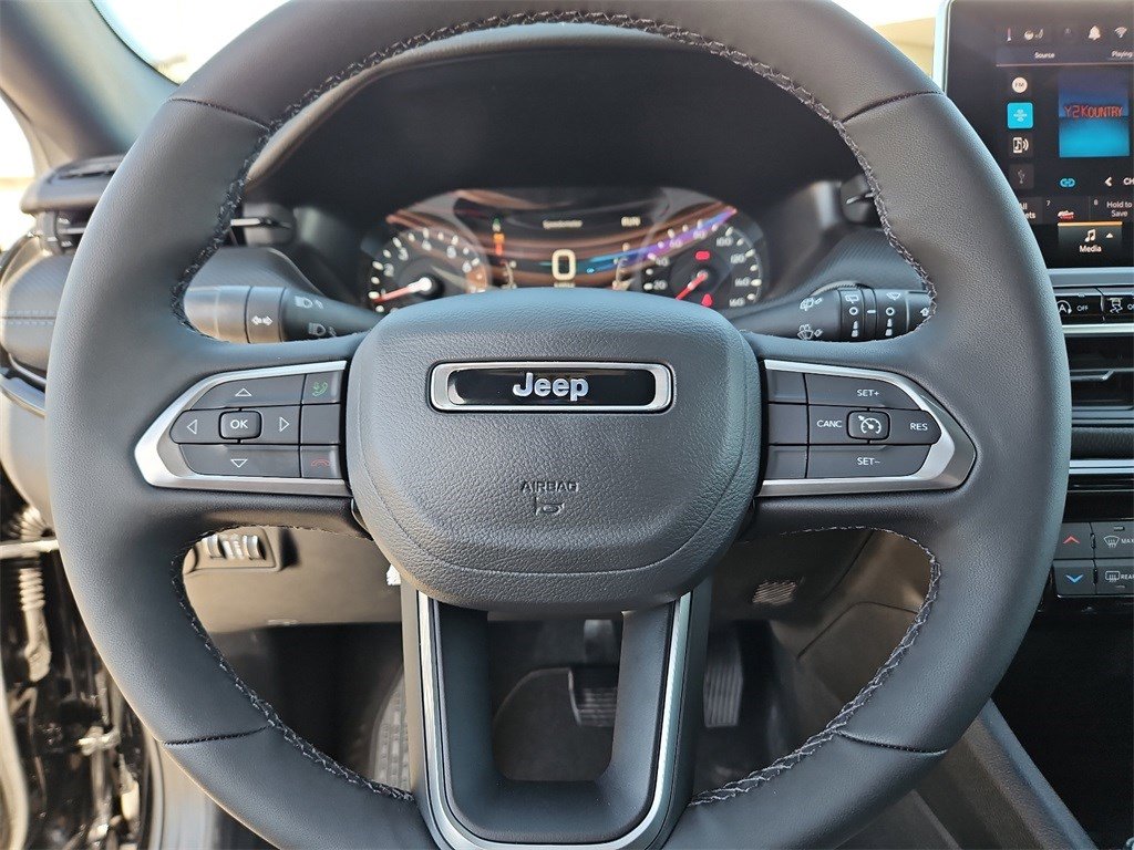 New 2026 Jeep Compass Latitude image 30