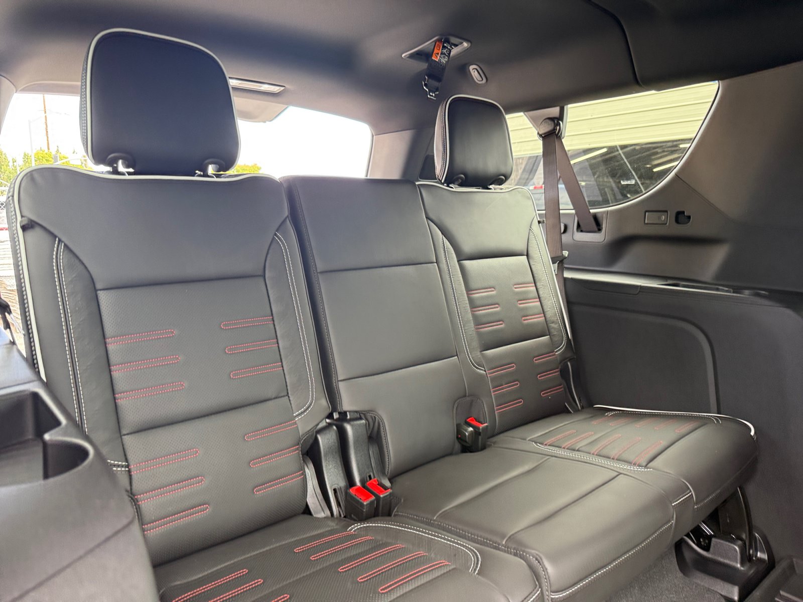 New 2026 GMC Yukon XL AT4 Ultimate w/ LPO, Floor Liner Package AWD/4WD image 21