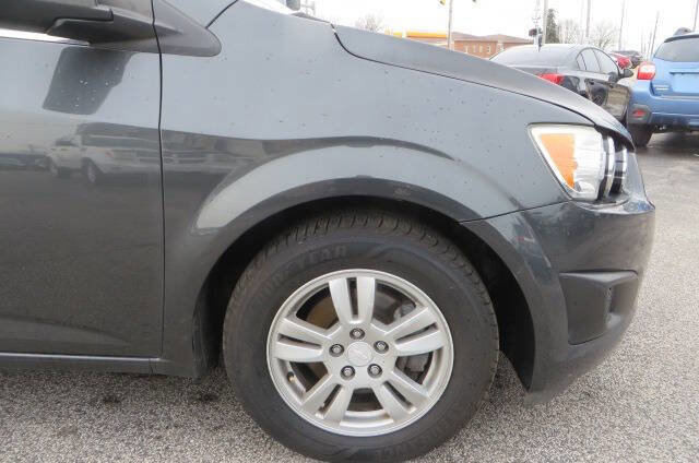 Used 2016 Chevrolet Sonic LT FWD image 21