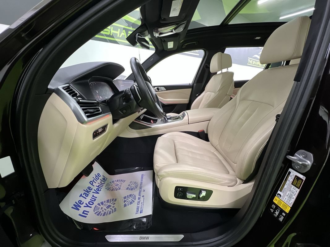 Used 2021 BMW X7 xDrive40i w/ Premium Package AWD/4WD image 17