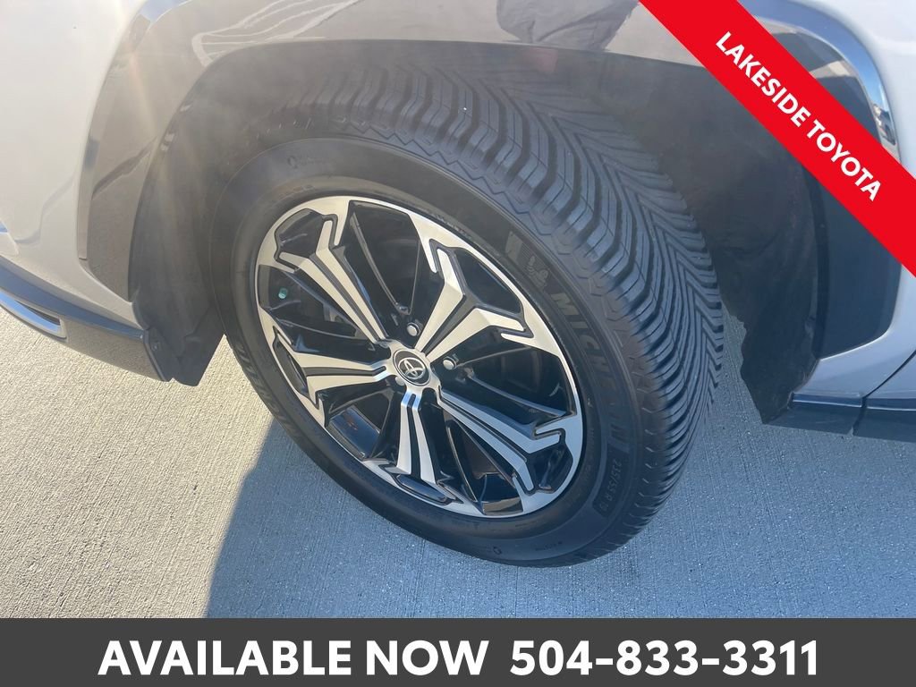 Used 2022 Toyota RAV4 XSE image 12