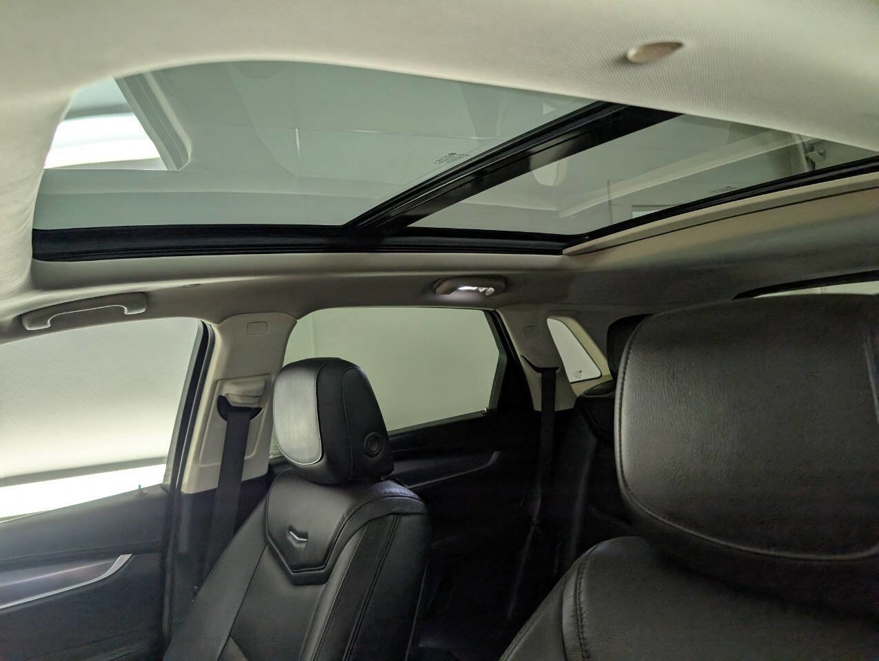 Used 2018 Cadillac XT5 Luxury AWD/4WD image 12