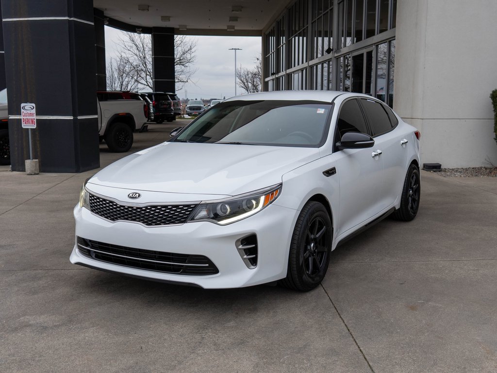 Used 2017 Kia Optima SX image 3