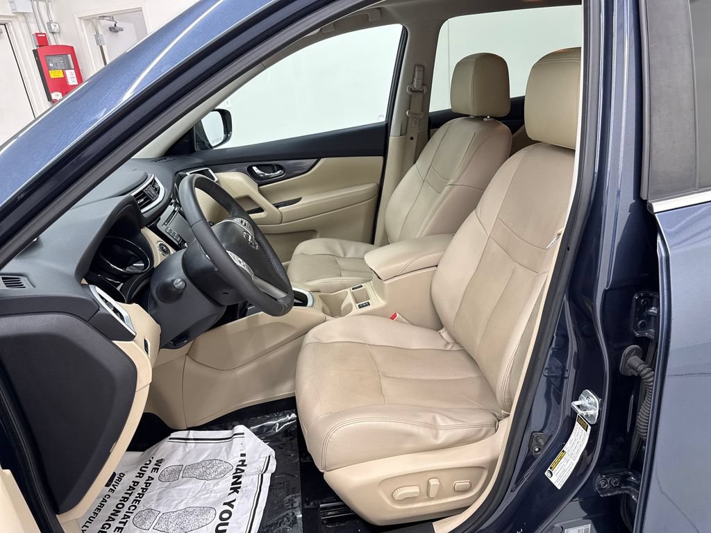 Used 2016 Nissan Rogue SL w/ SL Premium Package AWD/4WD image 14