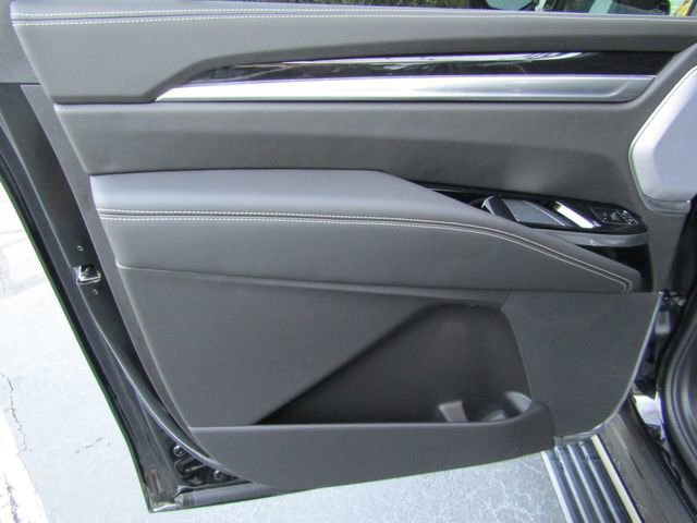 Used 2025 Cadillac Escalade ESV Sport w/ Touring Package image 15