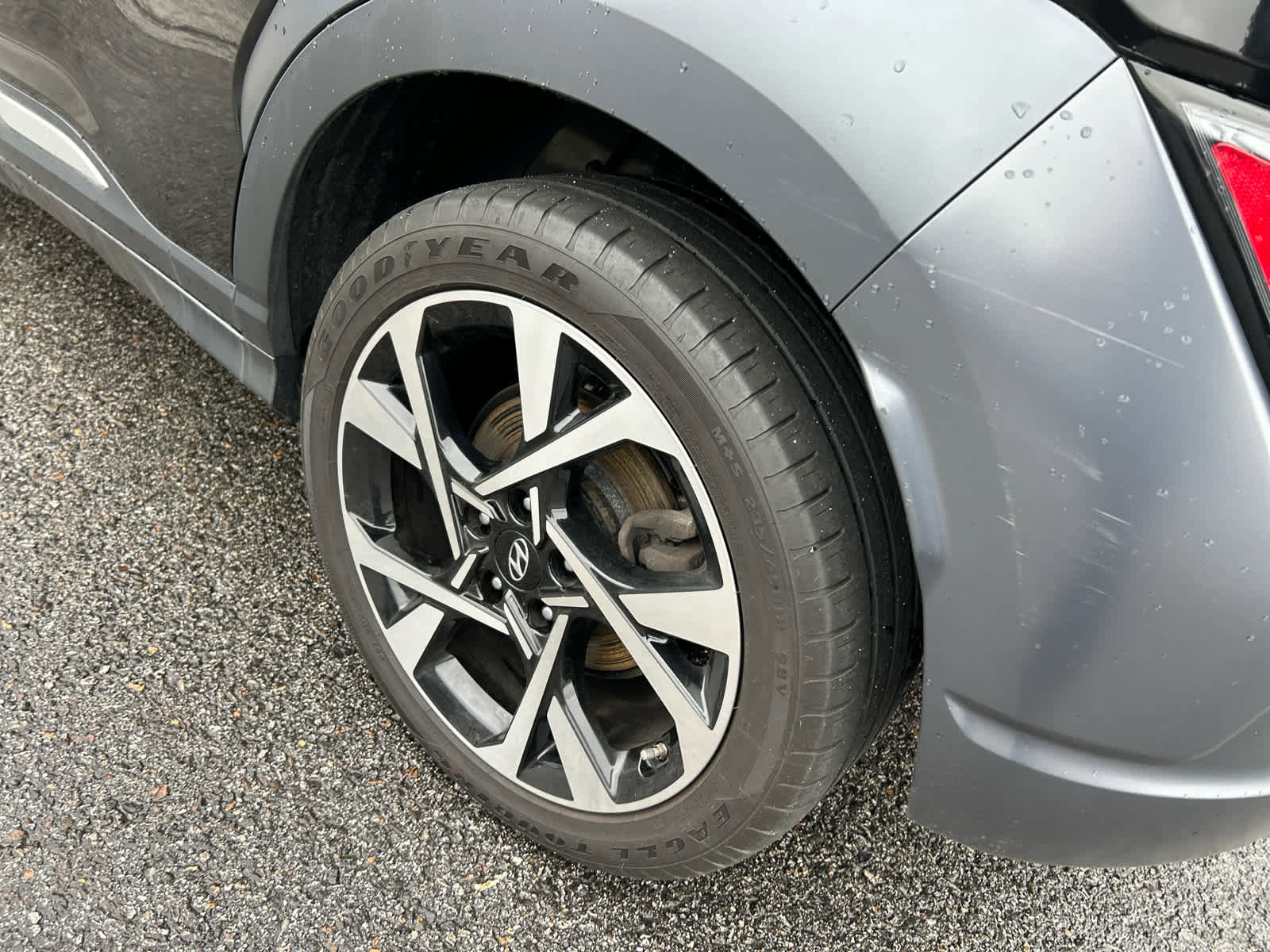 Used 2022 Hyundai Kona Limited image 13