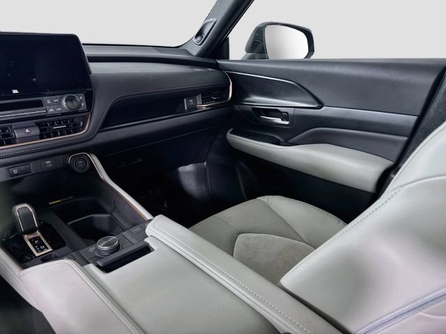 Certified 2025 Toyota Grand Highlander AWD Hybrid image 25