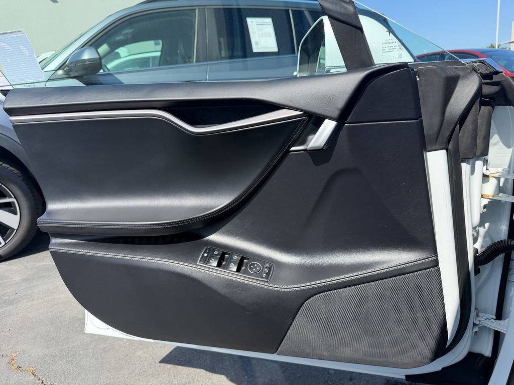 Used 2019 Tesla Model S Standard Range AWD/4WD image 11