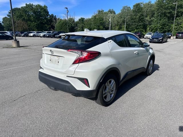 Used 2021 Toyota C-HR LE FWD image 3