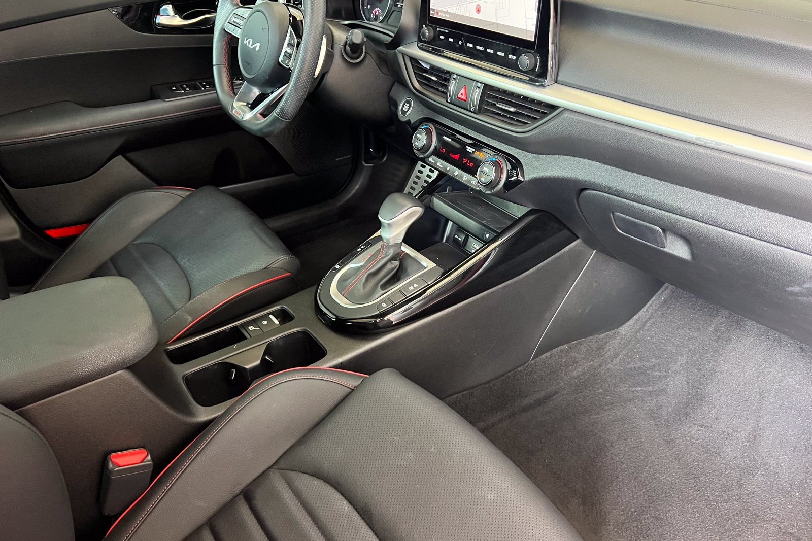 Used 2022 Kia Forte GT w/ GT2 Package FWD image 17
