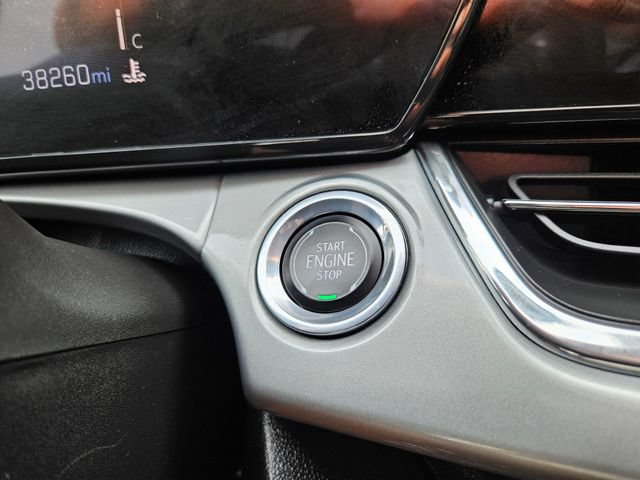 Used 2025 Chevrolet Trax LT FWD image 34