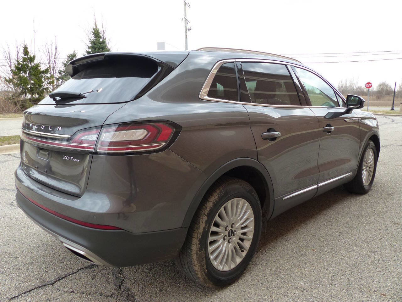 Used 2019 Lincoln Nautilus Premier AWD/4WD image 10