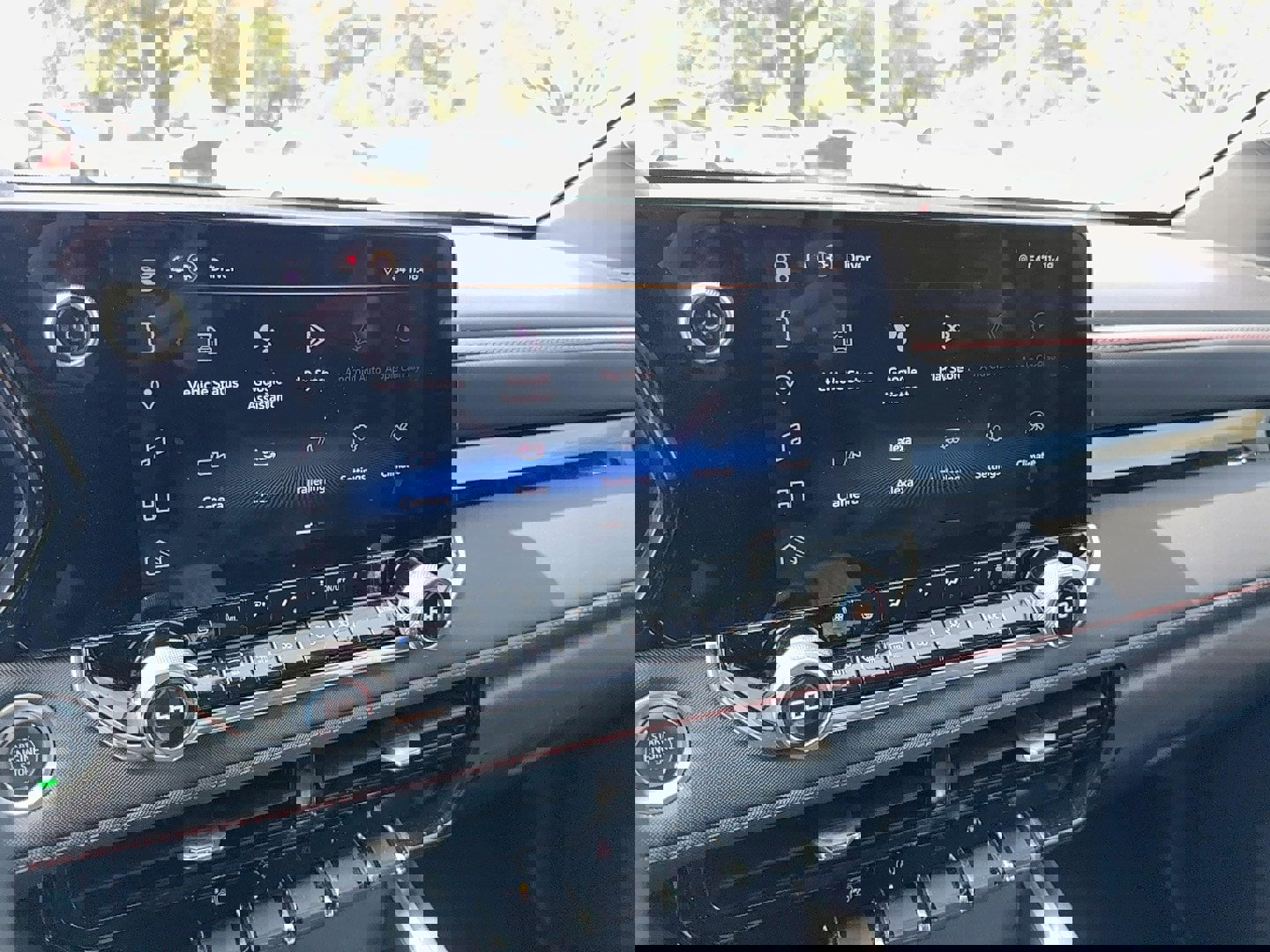 Used 2024 Chevrolet Colorado Z71 w/ Z71 Convenience Package 2 image 22