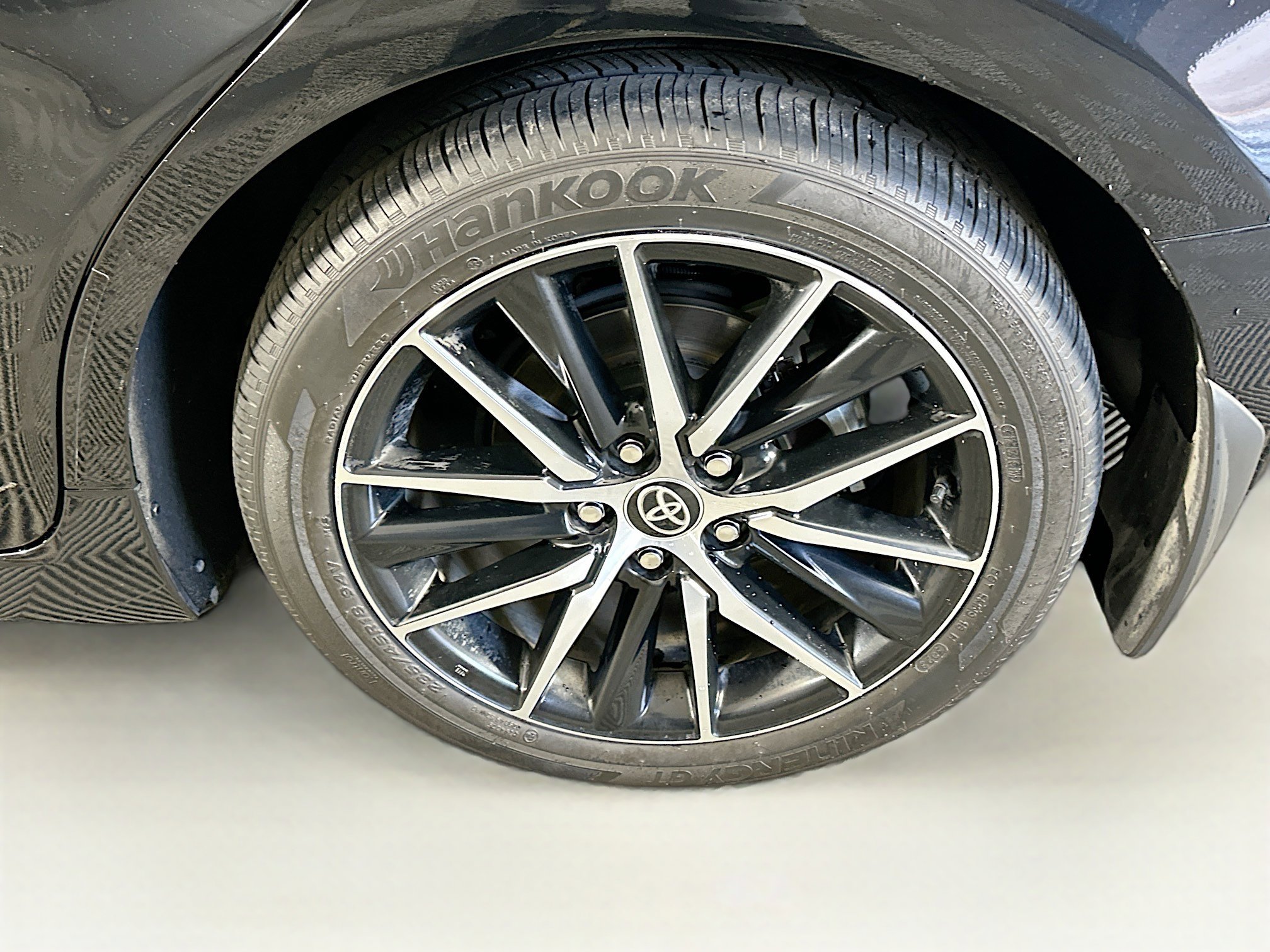 Used 2024 Toyota Camry SE image 11