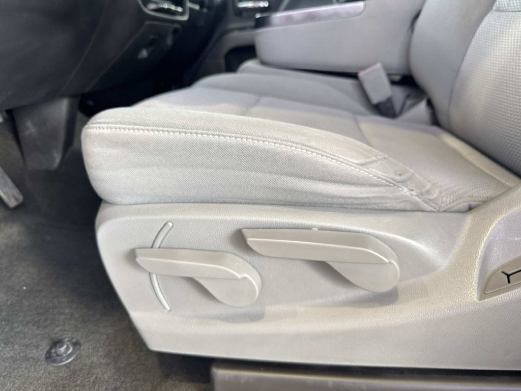 Used 2018 Chevrolet Silverado 1500 Custom w/ Custom Value Package RWD image 18