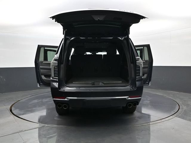 Used 2025 Chevrolet Suburban Premier AWD/4WD image 33