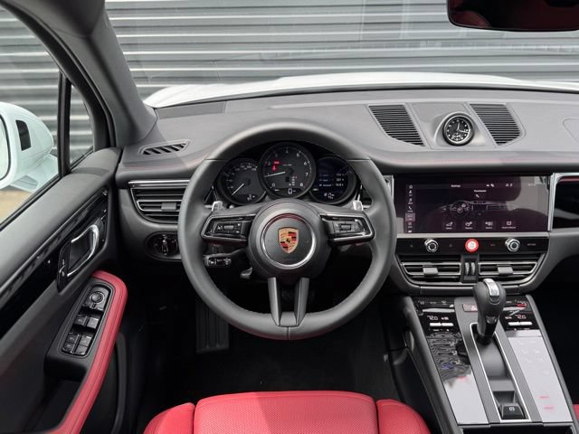 New 2026 Porsche Macan AWD/4WD image 19