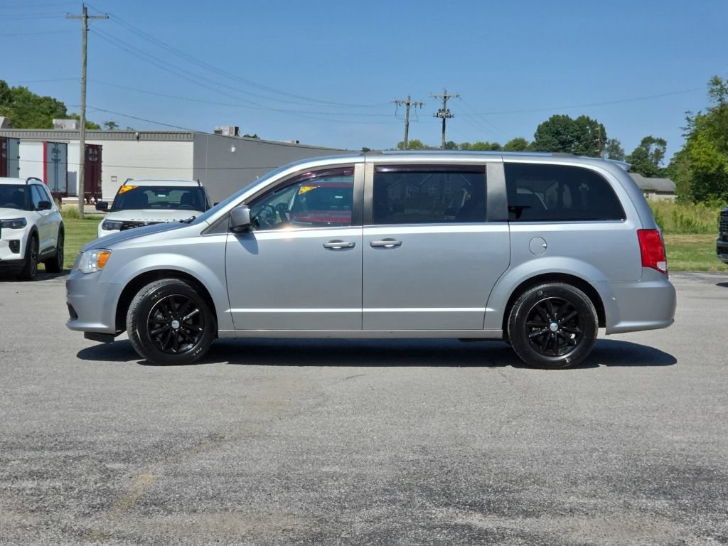 Certified 2019 Dodge Grand Caravan SXT FWD image 4