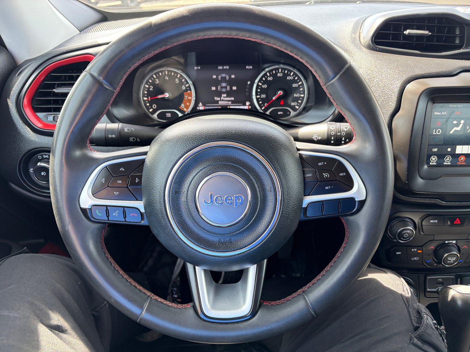 Used 2020 Jeep Renegade Trailhawk AWD/4WD image 32