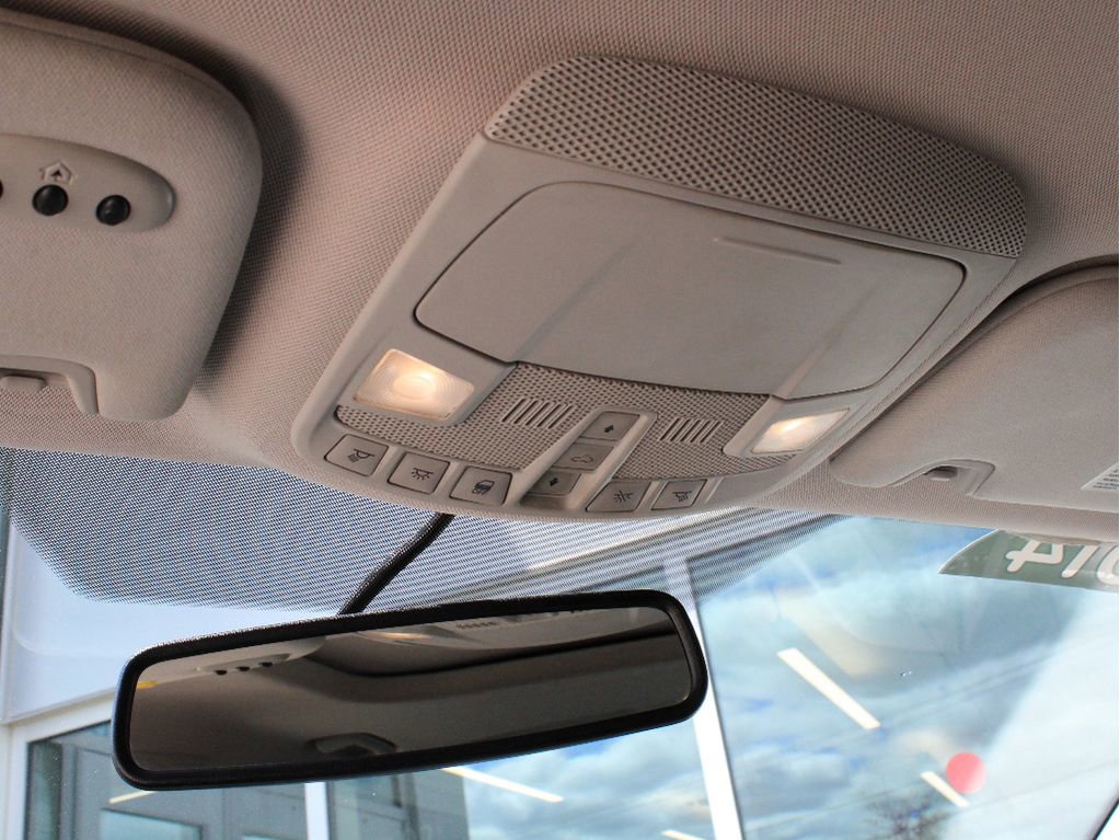 Used 2014 Ford Fusion SE w/ Equipment Group 202A FWD image 19