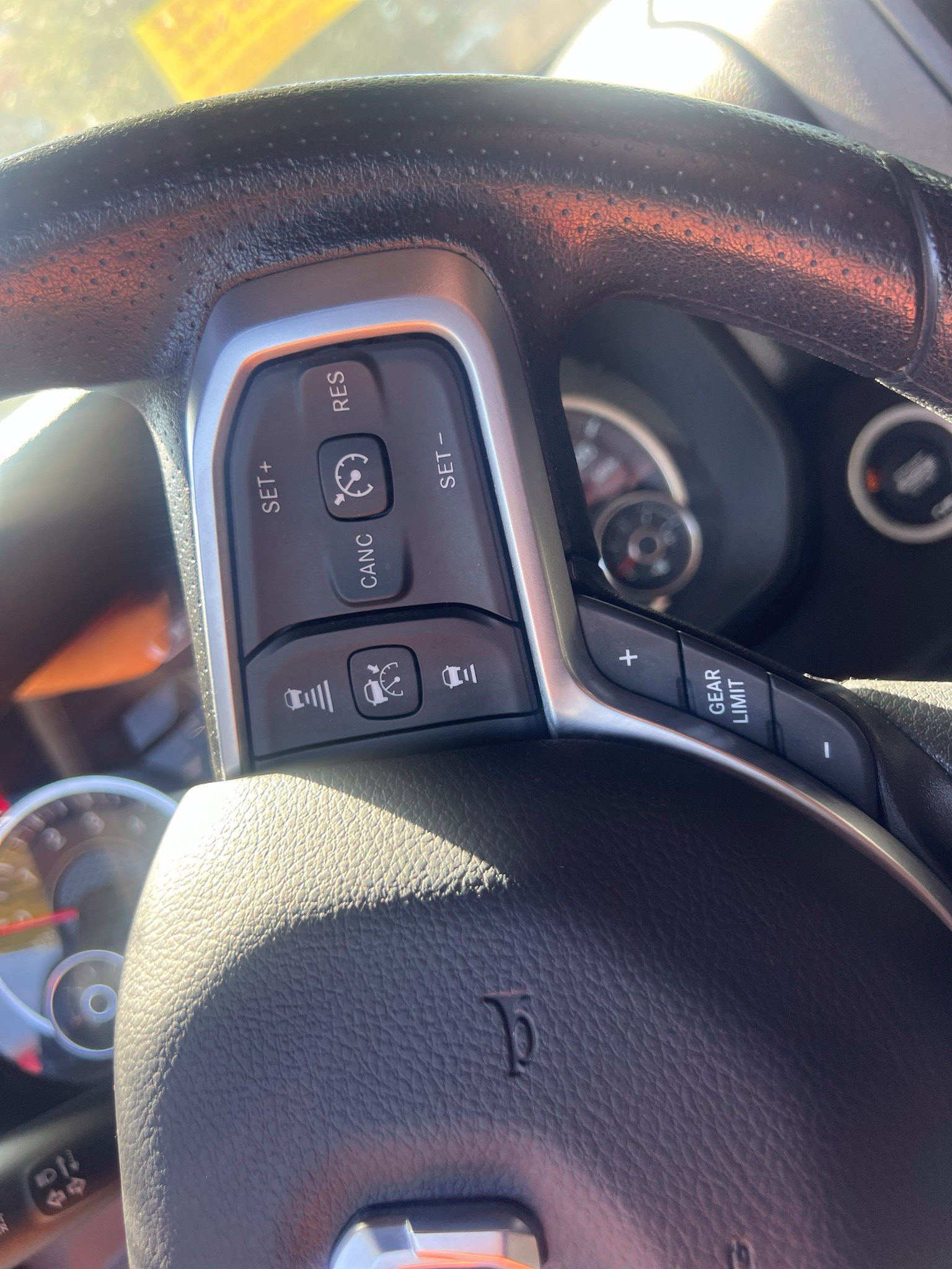 Used 2025 RAM 1500 Warlock AWD/4WD image 22