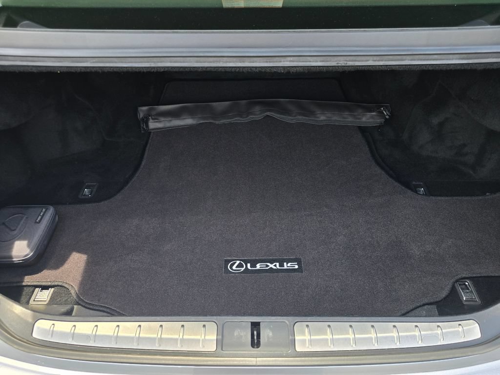 Used 2021 Lexus LS 500 w/ Interior Upgrade Package RWD image 25