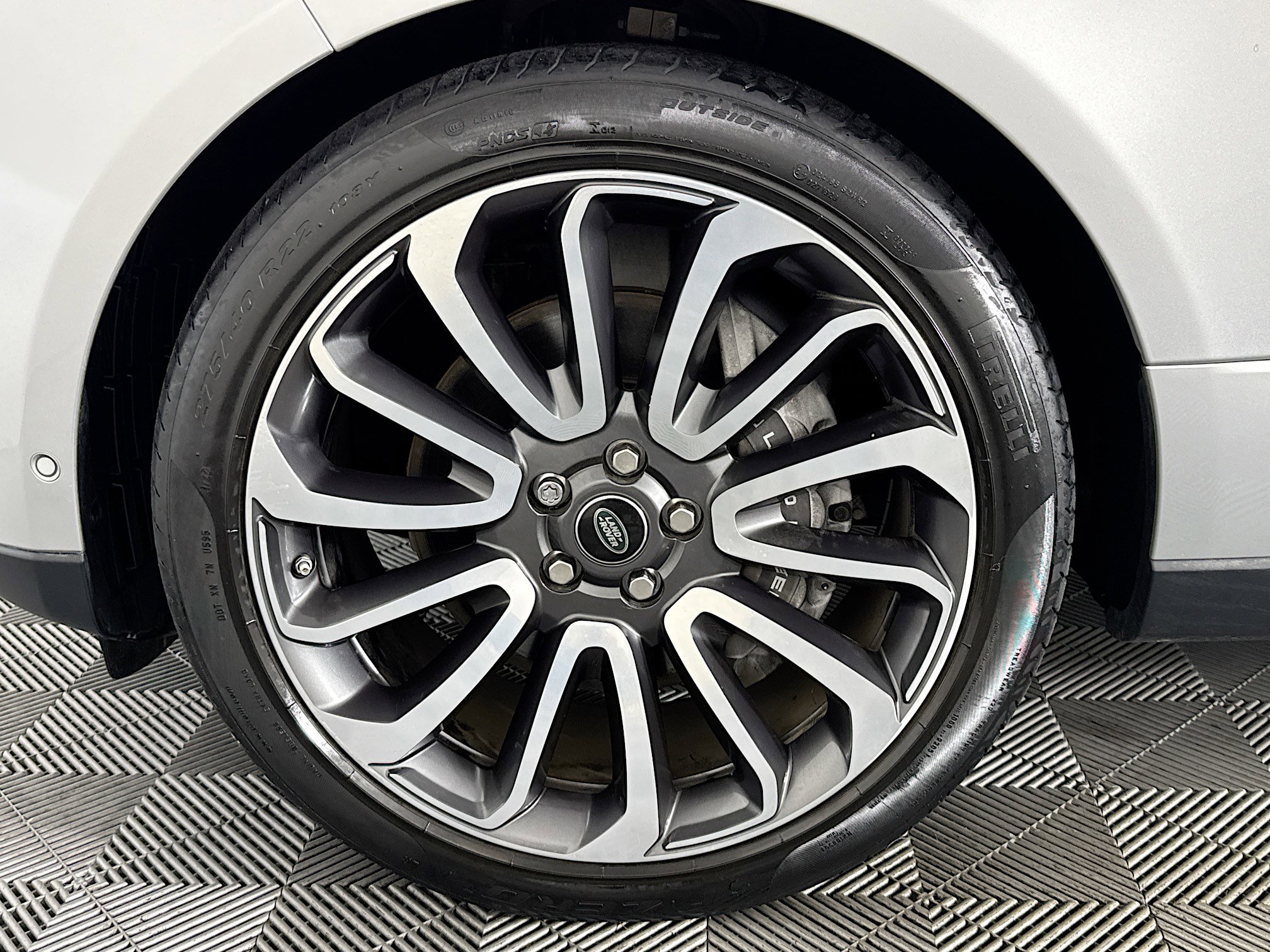 Used 2019 Land Rover Range Rover Long Wheelbase Supercharged AWD/4WD image 37