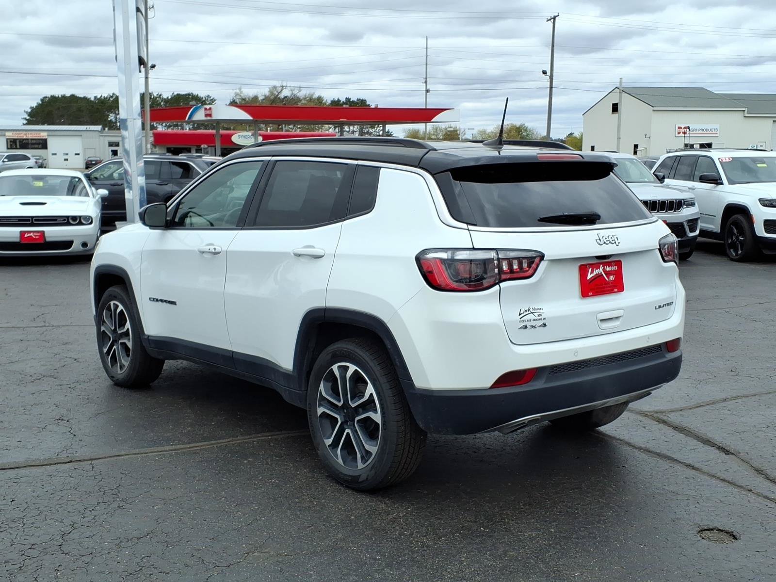 Used 2023 Jeep Compass Limited AWD/4WD image 6
